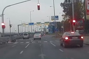 Pofátlan sárga villogósok lepték el Budapestet