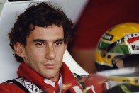 McLaren Sennával tisztelegnek Ayrton Senna előtt 1