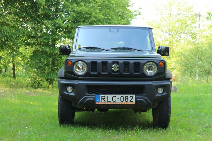Új Suzuki Jimny: nem SUV, terepjáró! 2 Új Suzuki Jimny: nem SUV, terepjáró! 2