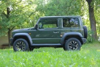 Új Suzuki Jimny: nem SUV, terepjáró! 44