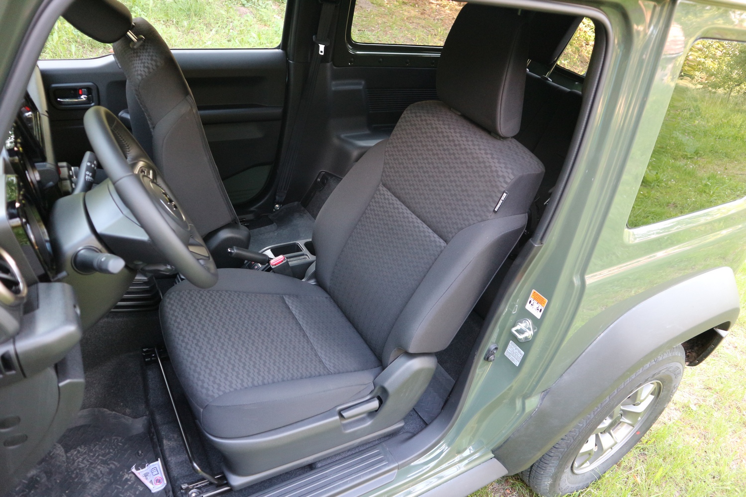 Új Suzuki Jimny: nem SUV, terepjáró! 15