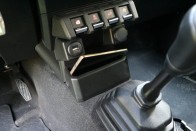 Új Suzuki Jimny: nem SUV, terepjáró! 63
