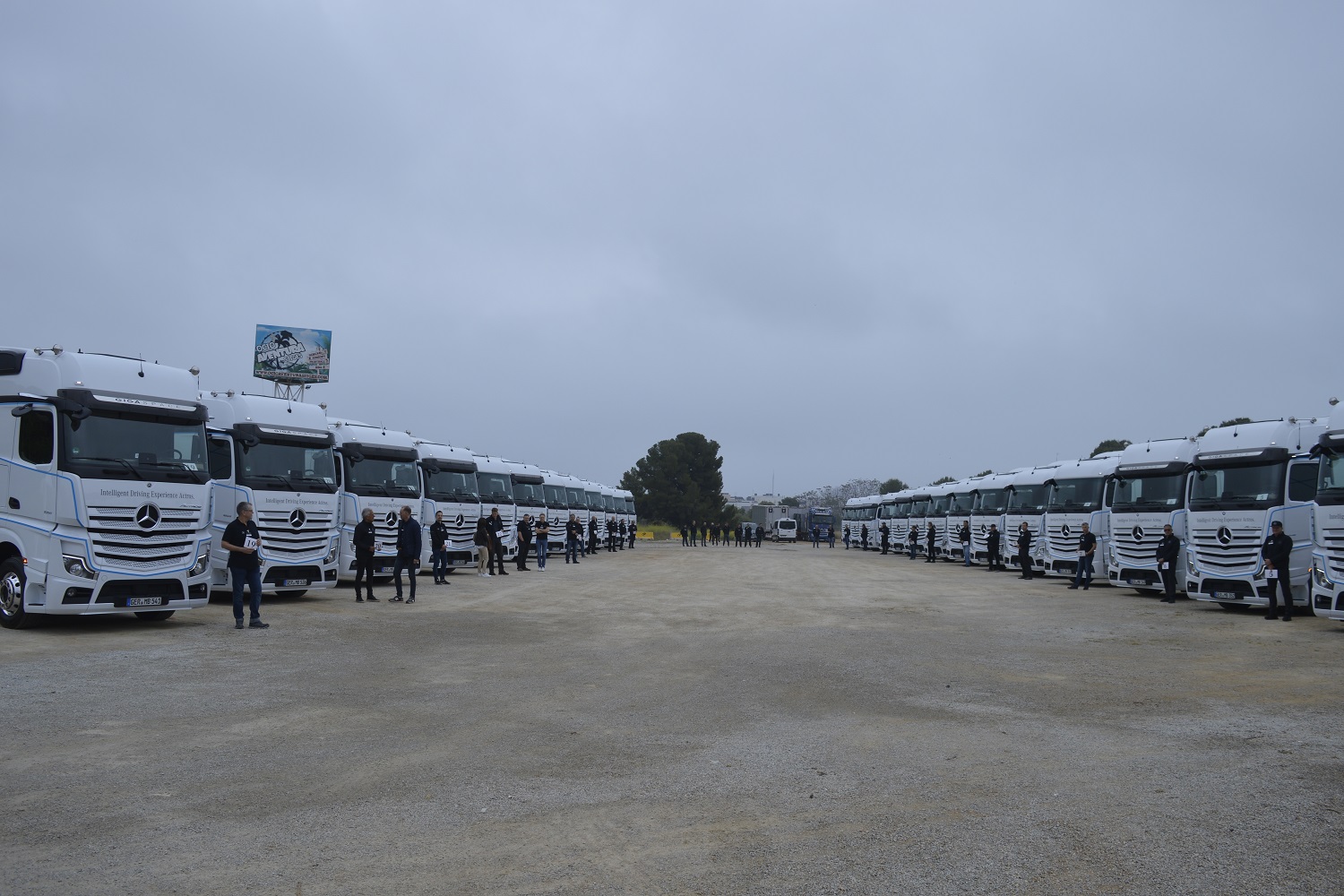 Önmagát kormányozza az új Mercedes-Benz Actros 17