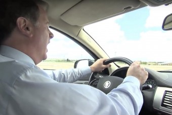 Így küzdj az álmosság ellen, ha vezetsz