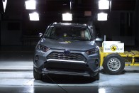 Hét autó kapott öt csillagot az Euro NCAP legújabb tesztjein 104