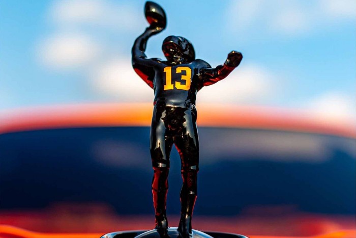 Ennek a focistának még a Rolls-Royce sem szent