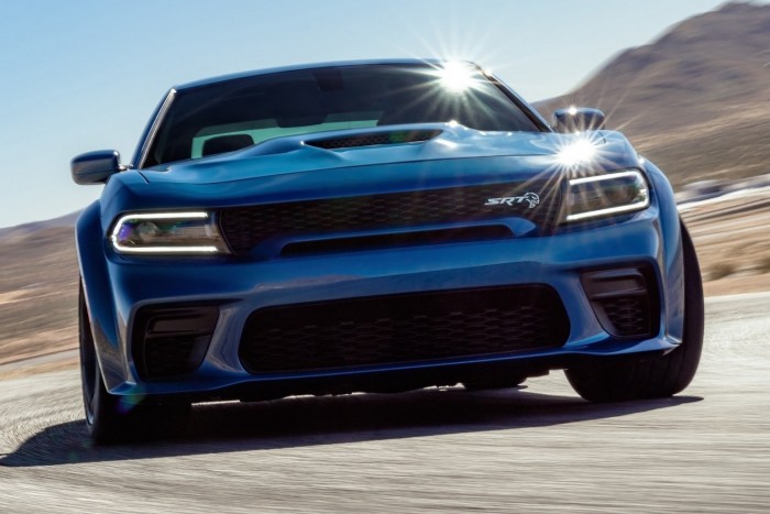 Négyajtós szedán nem volt még ilyen durva