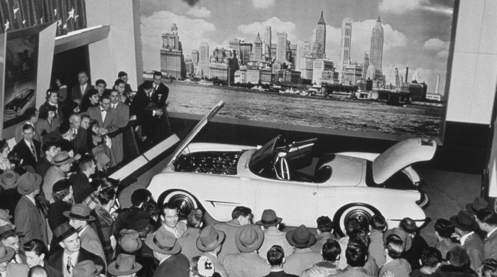 1953 karácsonyán készült el a háromszázadik Corvette 1 | Vezess 1953 karácsonyán készült el a háromszázadik Corvette 1