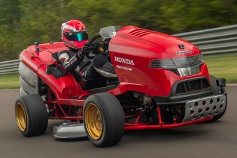 A fűnyíró, ami gyorsabb, mint egy Lamborghini