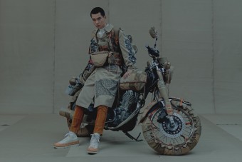 Motorkerékpárnak tervezett ruhát egy őrült japán dizájner