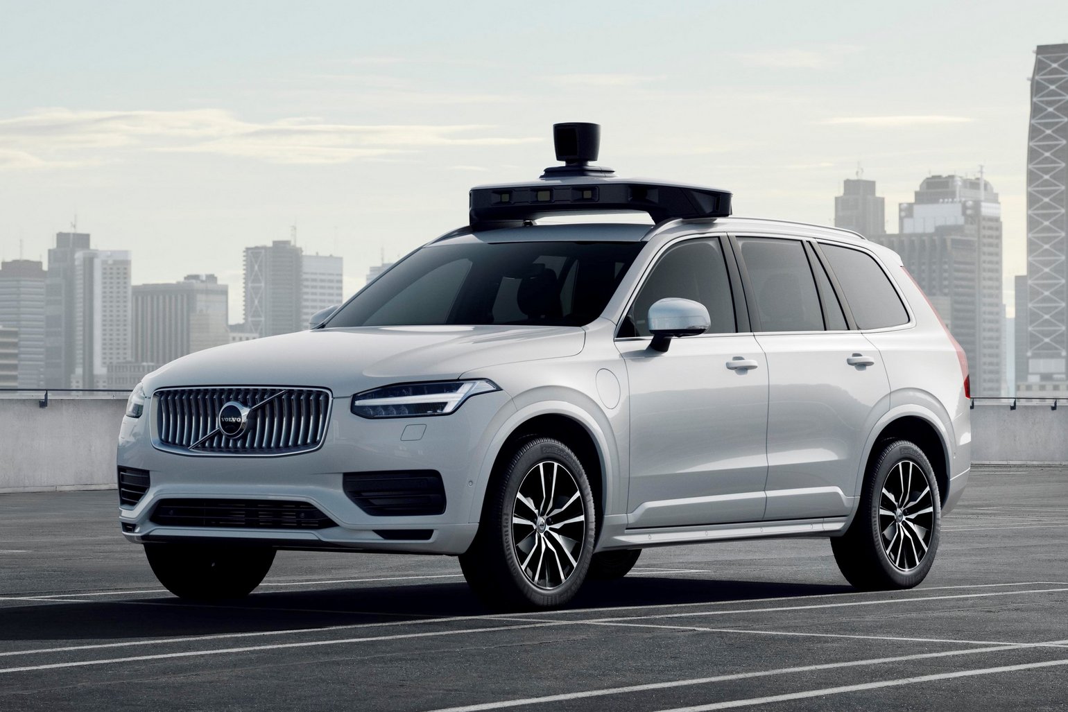 Készen áll a sorozatgyártásra a Volvo robotautója 4 Készen áll a sorozatgyártásra a Volvo robotautója 4
