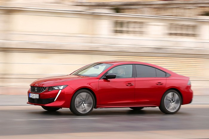 Régi trükkel próbálkozik a Peugeot. Szép! 40 Régi trükkel próbálkozik a Peugeot. Szép! 40