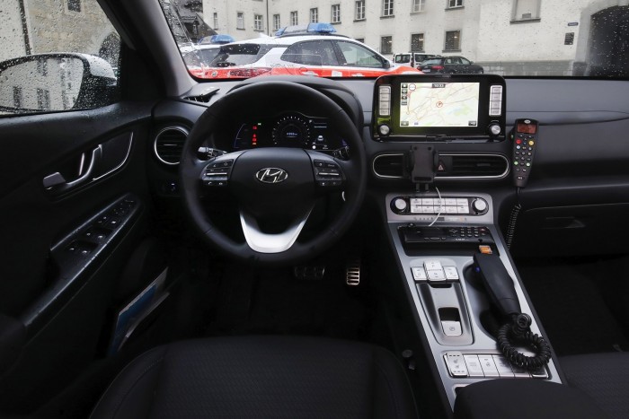 Elektromos rendőrautókat használnak Svájcban 6 | Vezess Elektromos rendőrautókat használnak Svájcban 6