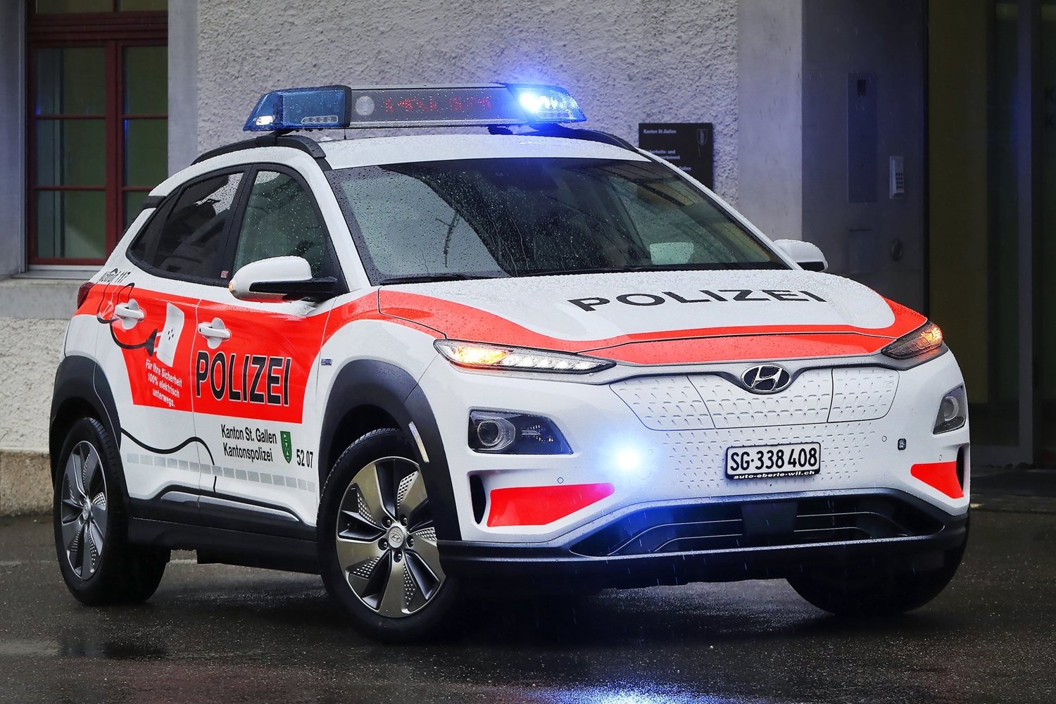 Elektromos rendőrautókat használnak Svájcban 4