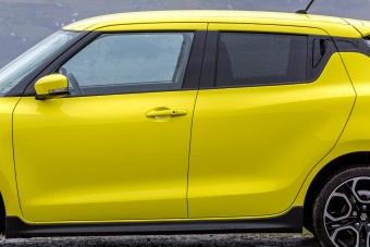 Nagy baj lehet, ha becsapod a Suzuki ajtaját