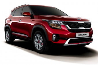 Skoda-arcú terepjáró a Kiától