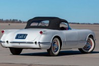 1953 karácsonyán készült el a háromszázadik Corvette 17
