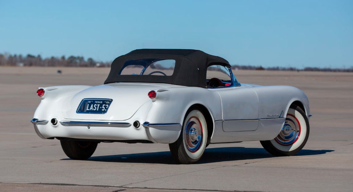 1953 karácsonyán készült el a háromszázadik Corvette 9