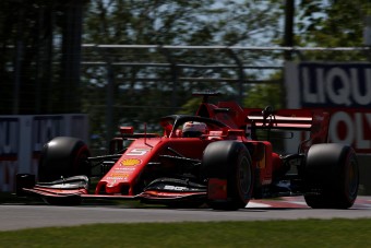F1: Nagy előnyben a Ferrari, tűz volt a pályán