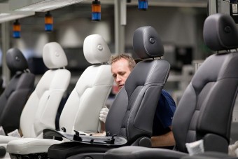 Jelentős autóipari fejlesztés Mezőlakon