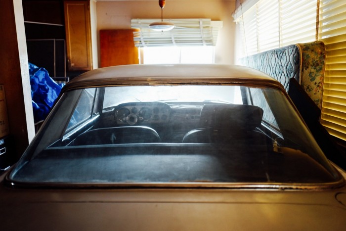 Ferrarit rejtett a hollywoodi lakás 6