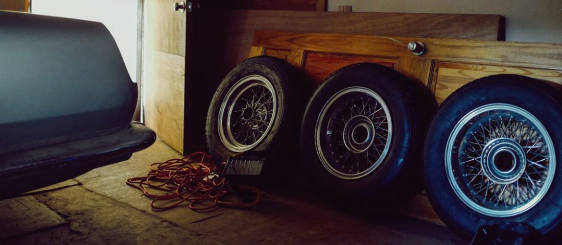 Ferrarit rejtett a hollywoodi lakás