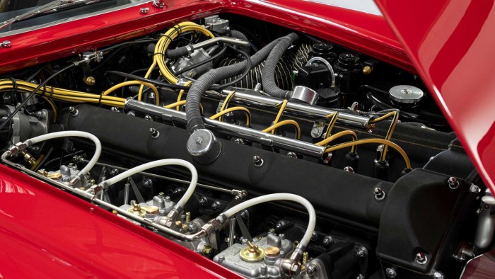 Milliárdos retró játékszer az Aston Martin DB4 Zagato 7 | Vezess Milliárdos retró játékszer az Aston Martin DB4 Zagato 7