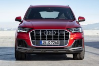 Teljeskörűen megújult az Audi Q7 26