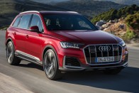 Teljeskörűen megújult az Audi Q7 34