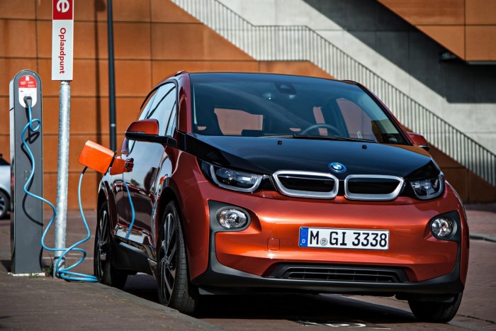 Együtt fejleszt villanyautót a BMW és a Jaguar 2