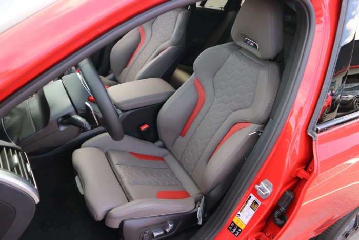 X3-as és X4-es, az M3-as motorjával 7 X3-as és X4-es, az M3-as motorjával 7