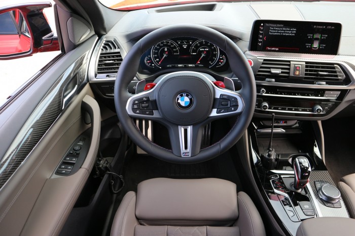 X3-as és X4-es, az M3-as motorjával 6 X3-as és X4-es, az M3-as motorjával 6