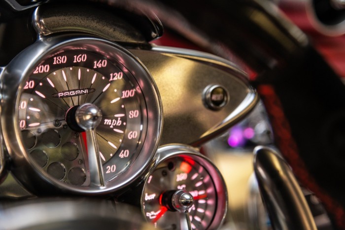 Milliárdot érő rtikaság a Pagani Huayra 6 | Vezess Milliárdot érő rtikaság a Pagani Huayra 6