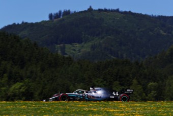 F1: Büntetést kapott Hamilton az időmérő után
