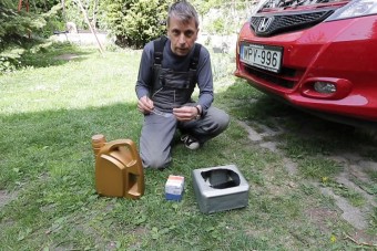 Az otthoni olajcsere ennyire egyszerű