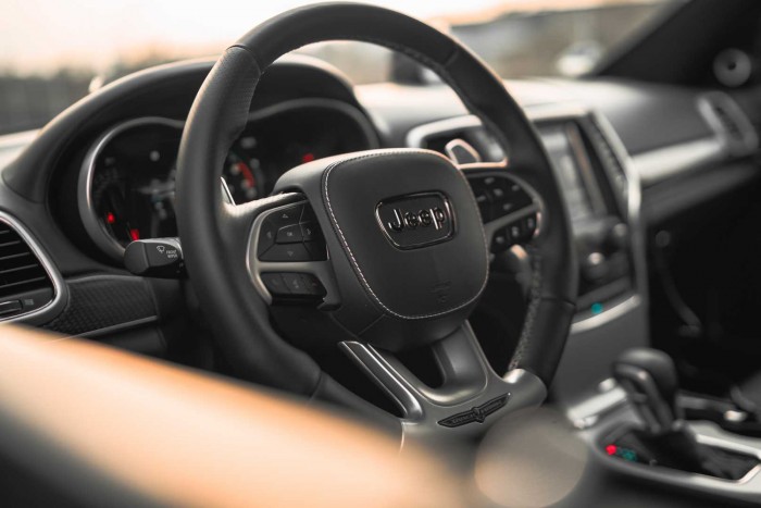 Ha ez a Jeep feltűnik a tükörben, ott nincs menekvés 6