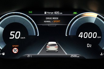 A Kia is átáll a digitális műszerfalra