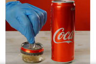 Ez a videó megmutatja, mennyi üdítősdobozt használunk évente 1 Ez a videó megmutatja, mennyi üdítősdobozt használunk évente 1