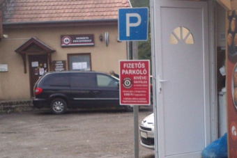 Ez az ország legdrágább parkolója: 6000/óra