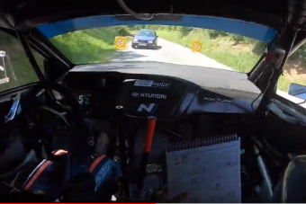 Tragédiát került el a gyors kezű raliversenyző