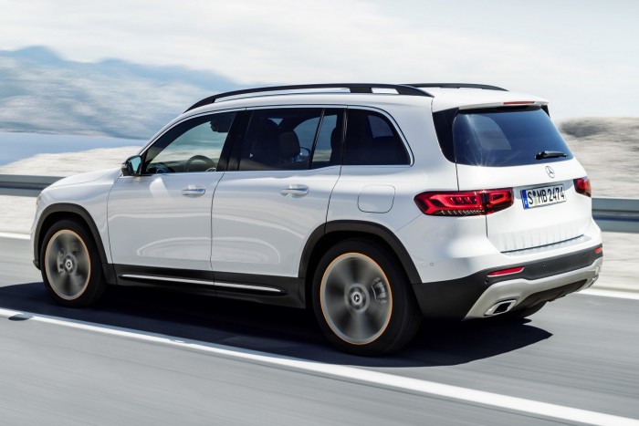 Új kompakt hétszemélyes Mercedes érkezik 6