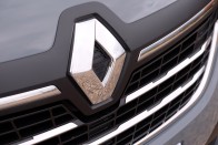 Frissültek a Renault kis-haszonjárművei 60