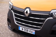 Frissültek a Renault kis-haszonjárművei 87