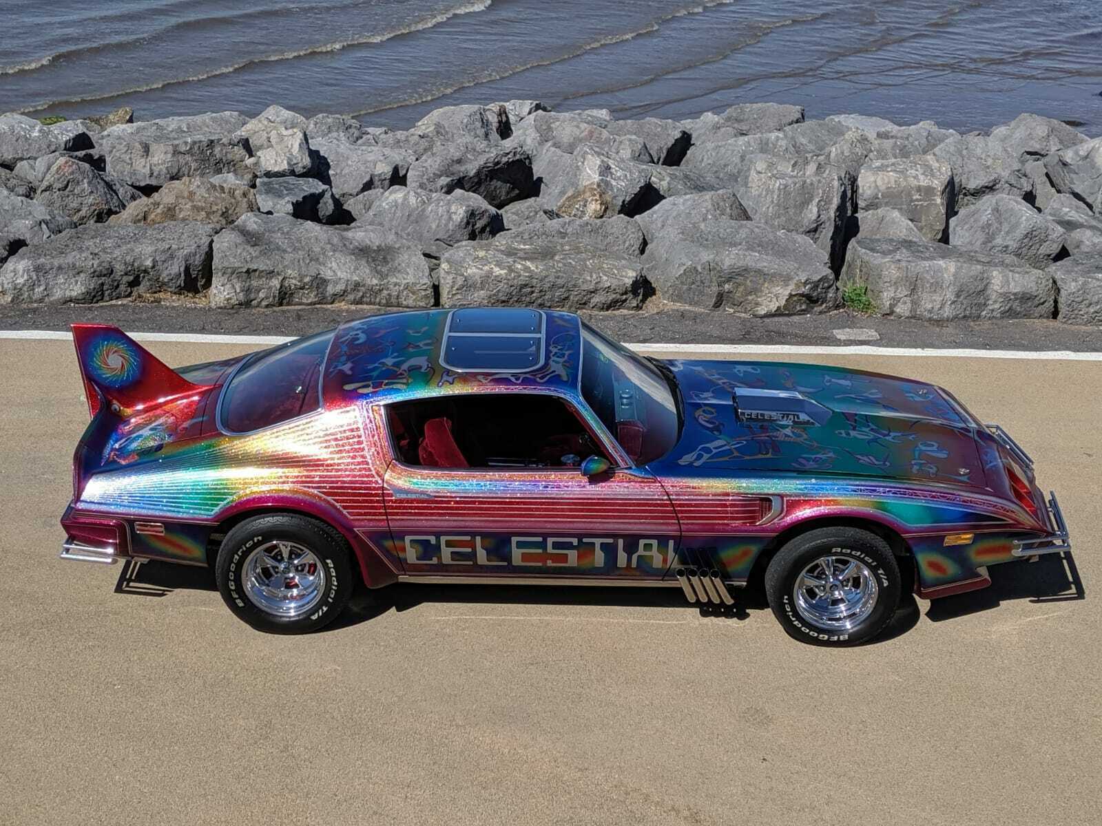 Ilyen, amikor a felnyalt LSD-bélyeg egy Pontiacben ölt testet 2