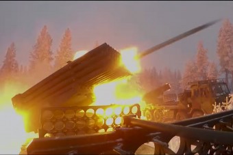 Látványos, ahogy rakéták százait lövi ki a hadsereg