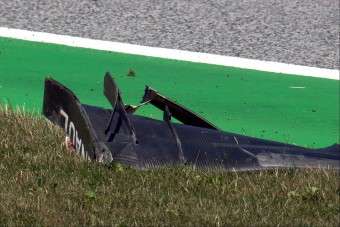 F1: Törtek a szárnyak a szabadedzésen