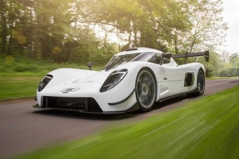 1200 lóerővel küzd a tizedekért ezt az angol pályagép