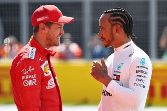 F1: Hamilton direkt hajszolta büntetésbe Vettelt?