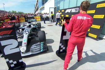 F1: Vettel tüntetett, kihagyta az interjút