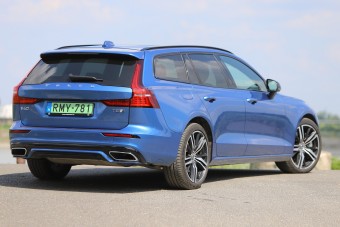 Bolygómentés 390 lóerővel, turbóval és kompresszorral